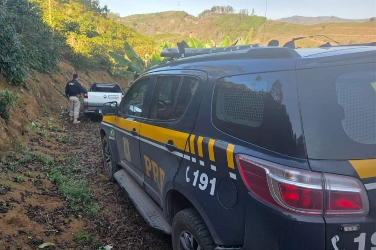 PRF recupera dois veículos furtados durante fiscalizações no ES